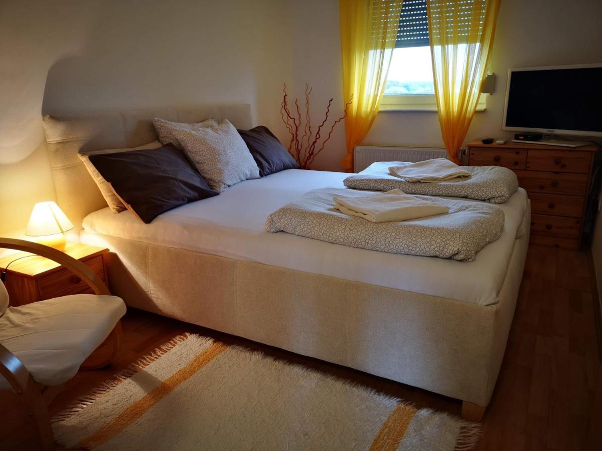 Meszaros Apartman Bük Eksteriør bilde